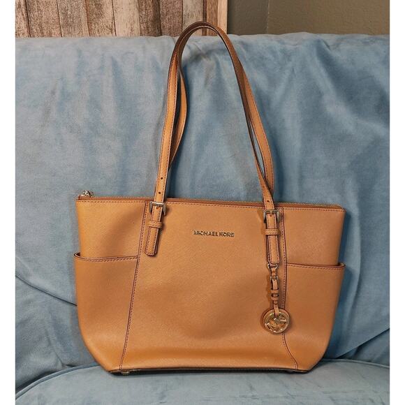 Michael Kors MK Jet Set Top Zip Shoulder Tote Saffiano Leather Handbag - Picture 1 of 15